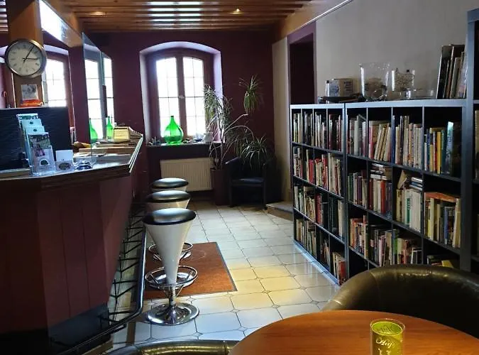 Traditionsgasthof Gruener Baum Hotel