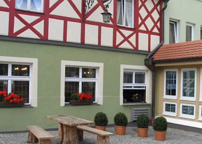 Traditionsgasthof Gruener Baum *