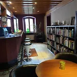 Traditionsgasthof Gruener Baum Hotel
