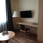 Traditionsgasthof Gruener Baum Hotel *