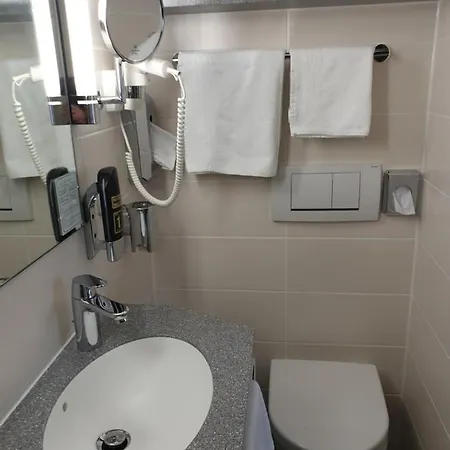 Hotel Traditionsgasthof Gruener Baum Bad Staffelstein