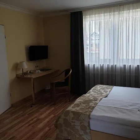 Traditionsgasthof Gruener Baum Hotel