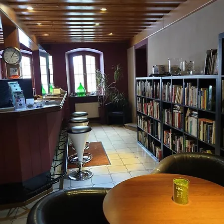 Traditionsgasthof Gruener Baum Hotel