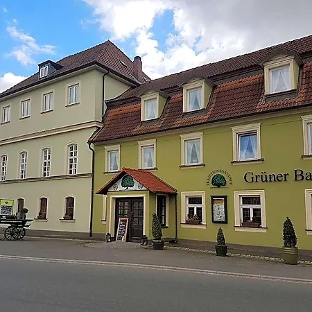Traditionsgasthof Gruener Baum Ξενοδοχείο *