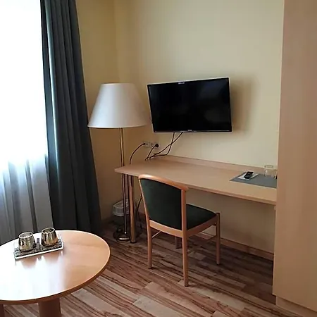 Traditionsgasthof Gruener Baum Ξενοδοχείο *