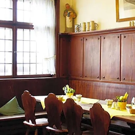 Traditionsgasthof Gruener Baum Ξενοδοχείο Bad Staffelstein