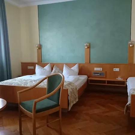 Traditionsgasthof Gruener Baum