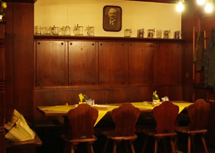 Hotel Traditionsgasthof Gruener Baum Bad Staffelstein