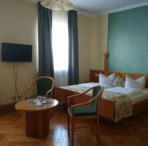 Hotel Traditionsgasthof Gruener Baum *